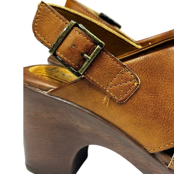 b.o.c. Women's, Cecila Clog BuckleClosure Light Weight Vegan Leather Tan Size 9 - Picture 4 of 9